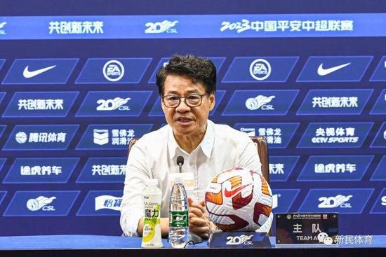 国产情侣第一页